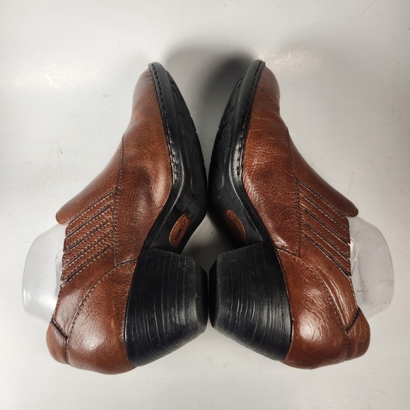 BORN Women's Rissa Ankle Booties Size 9 Brown Leather Western Heel Slip On - Picture 13 of 13